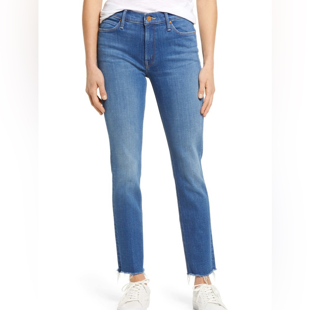 MOTHER The Dazzler Mid-Rise Ankle Fray in Home to Me 25
